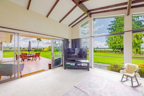 Photo of property in 1182a Tikokino Road, Waipawa, 4273