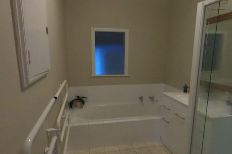 Photo of property in 2/26 Dallinghoe Crescent, Milford, Auckland, 0620