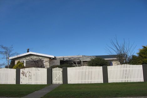 Photo of property in 49 Hillary Street, Winton, 9720