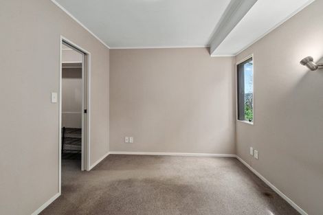 Photo of property in 76 Barbados Drive, Unsworth Heights, Auckland, 0632