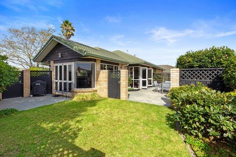 Photo of property in 1 Halesia Place, Mount Maunganui, 3116