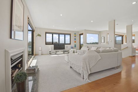 Photo of property in 31 Durness Place, Red Beach, 0932