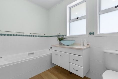 Photo of property in 1 Lemon Grove Avenue, Otumoetai, Tauranga, 3110