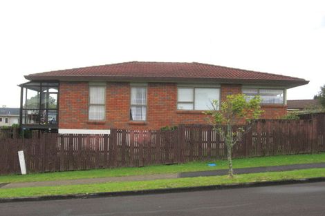 Photo of property in 4a Benygloe Place, Highland Park, Auckland, 2010