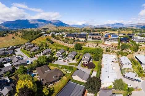 Photo of property in 6 Chartres Lane, Arrowtown, 9302