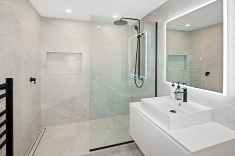 Photo of property in 204/136 Marine Parade, Mount Maunganui, 3116