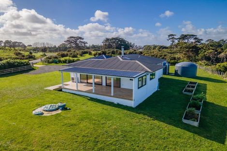 Photo of property in 197 Awhitu Central Road, Awhitu, Waiuku, 2684