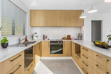 Photo of property in 77 Holystone Road, Whitby, 5024