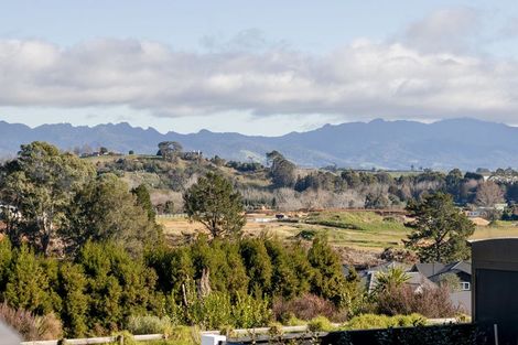 Photo of property in 14 Ridge Drive, Omokoroa, 3114