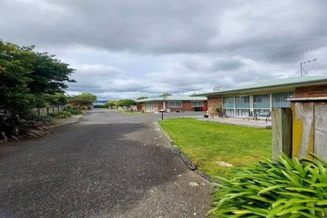 Photo of property in 42a Queenwood Road, Levin, 5510