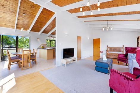 Photo of property in 1/59 Churchill Road, Murrays Bay, Auckland, 0630