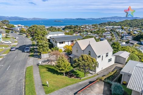 Photo of property in 30b Cypress Drive, Maungaraki, Lower Hutt, 5010