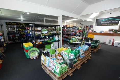 Photo of property in 1 Wallis Lane, Orewa, 0931