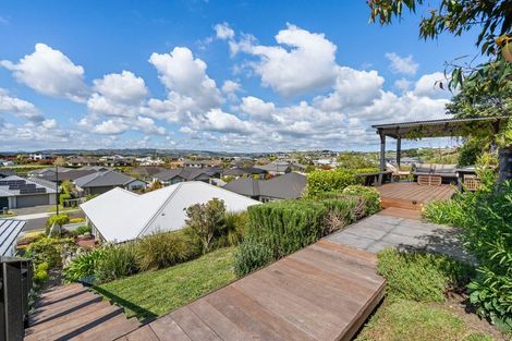 Photo of property in 29 Lakeside Terrace, Omokoroa, 3114