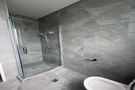 Photo of property in 1c Zion Road, Birkenhead, Auckland, 0626