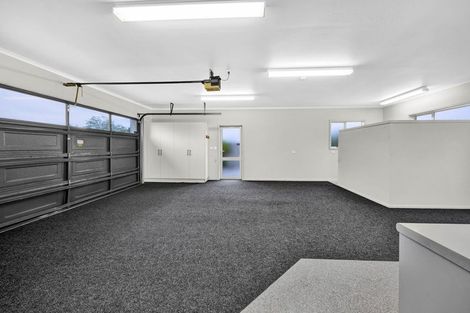 Photo of property in 8 Edna Wills Place, Hawera, 4610