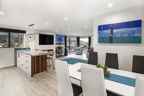 Photo of property in 15 Beach Road, Waikawa, Picton, 7220