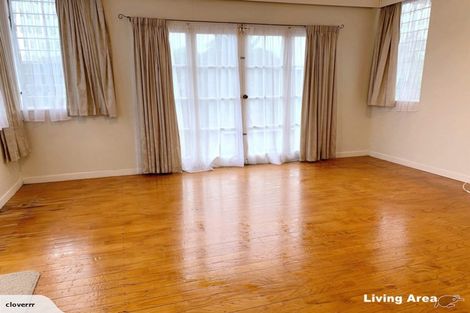 Photo of property in 37 Royal Road, Massey, Auckland, 0614