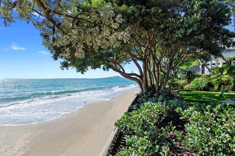 Photo of property in 25 Huntly Road, Campbells Bay, Auckland, 0630