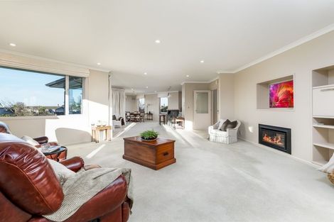 Photo of property in 238 Queen Street, Waimate, 7924