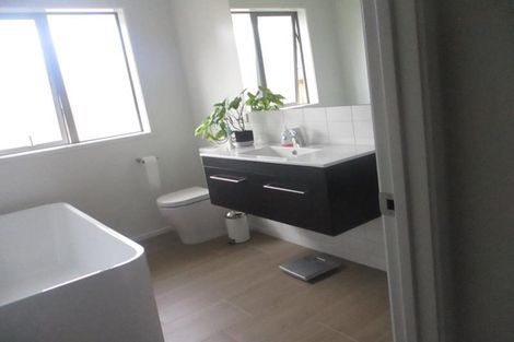 Photo of property in 43 Waipunahau Road, Waikanae, 5036