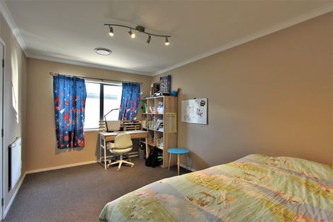 Photo of property in 28 Tennyson Drive, Owhata, Rotorua, 3010