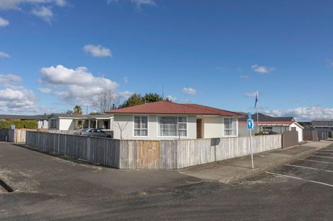 Photo of property in 72 Barraud Street, Dannevirke, 4930