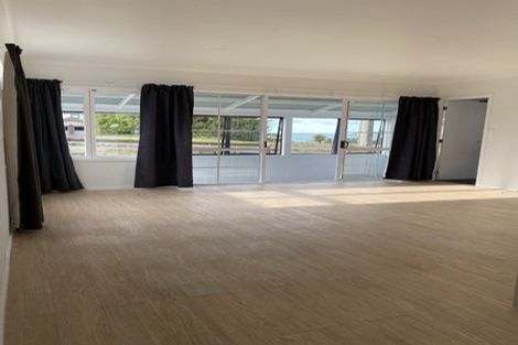 Photo of property in 175 Vipond Road, Stanmore Bay, Whangaparaoa, 0932