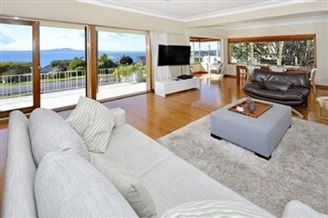 Photo of property in 28 Churchill Road, Murrays Bay, Auckland, 0630