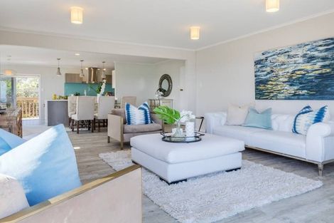 Photo of property in 50 Waitea Road, Muriwai, 0881