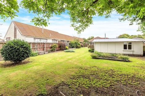 Photo of property in 72 Cutts Road, Russley, Christchurch, 8042