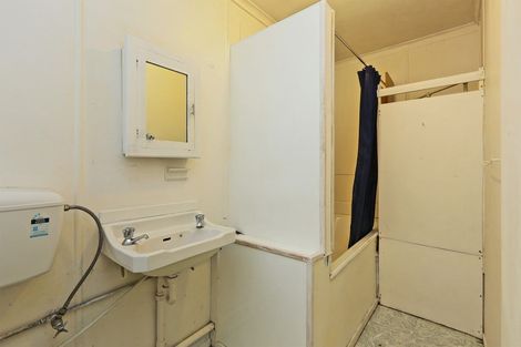 Photo of property in 80 Shakespeare Road, Bluff Hill, Napier, 4110