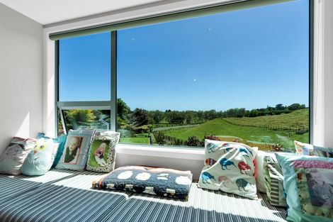 Photo of property in 563 Mangorei Road, Mangorei, New Plymouth, 4371