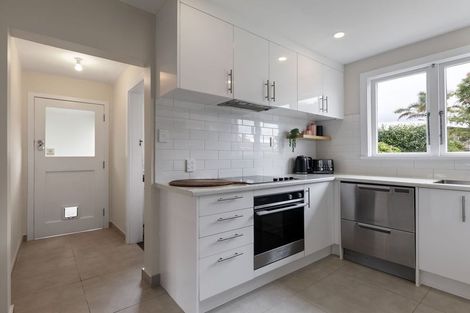 Photo of property in 17 Salisbury Avenue, Terrace End, Palmerston North, 4410