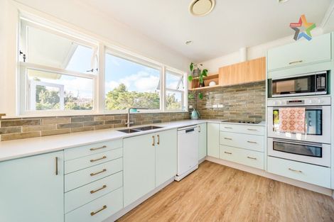 Photo of property in 26 Sunshine Crescent, Kelson, Lower Hutt, 5010