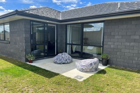 Photo of property in 11 Murray Ward Drive, Te Kauwhata, 3710