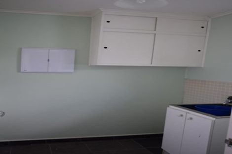 Photo of property in 14 Edgerton Road, Te Atatu Peninsula, Auckland, 0610