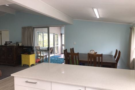 Photo of property in 78 Wirihana Road, Titirangi, Auckland, 0604