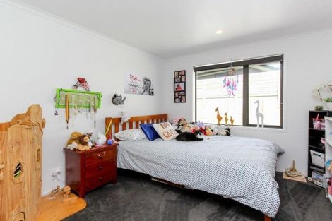 Photo of property in 18 Rotokare Crescent, Whalers Gate, New Plymouth, 4310