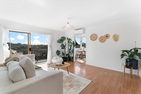 Photo of property in 2/1 Cantina Avenue, Bayview, Auckland, 0629