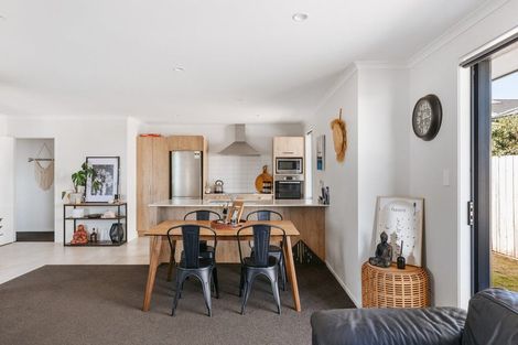 Photo of property in 78 Bert Wall Drive, Omokoroa, 3114