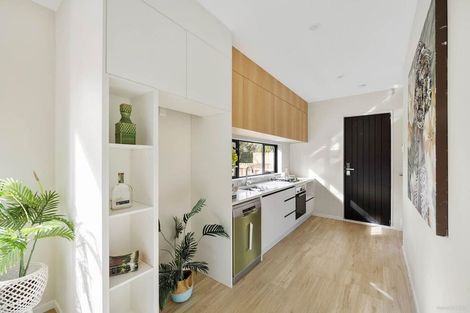 Photo of property in 1/3226 Great North Road, New Lynn, Auckland, 0600