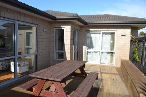 Photo of property in 8 Pohutukawa Place, Karaka, Papakura, 2113