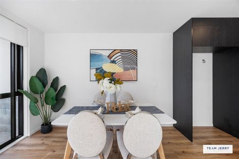 Photo of property in 2/1g Dishys Road, Flat Bush, Auckland, 2019