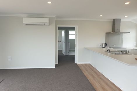 Photo of property in 31 Main Road, Titahi Bay, Porirua, 5022