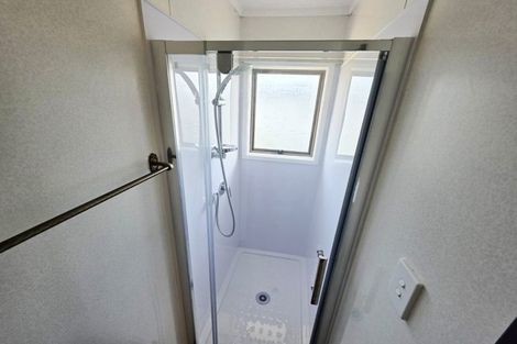 Photo of property in 42 Miltonia Avenue, Te Atatu South, Auckland, 0610