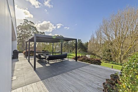 Photo of property in 111 Polson Hill Drive, Aokautere, Palmerston North, 4471