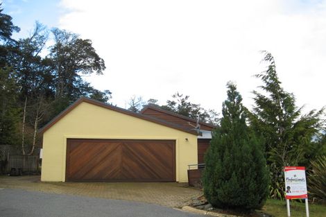 Photo of property in 14 Scott Place, Fernhill, Queenstown, 9300