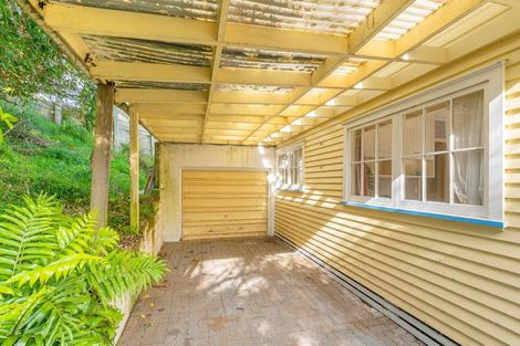 Photo of property in 27 Renown Road, Raumati South, Paraparaumu, 5032