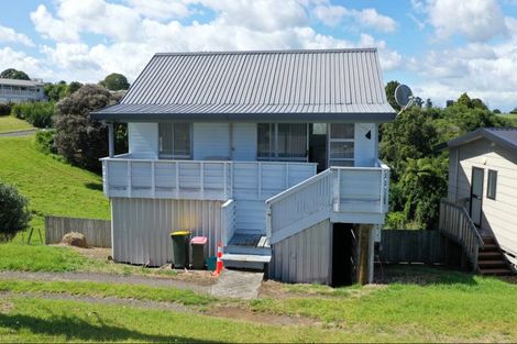 Photo of property in 1 Kiokio Place, Maketu, Te Puke, 3189